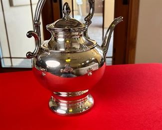 4pc Arts & Co SPC 204 Silver Plated Teapot Kettle Cremer Sugar & Tray 	Teapot: 11x 5.5 x 9.5in	
