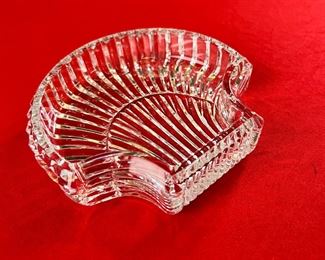 Waterford Crystal Shell Dish Small	1 x 5 x 4.25in	HxWxD
