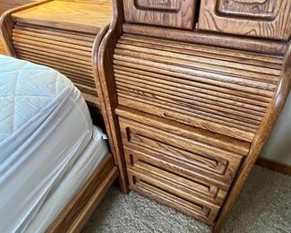 King Oak Bed	Frame: 76 x 1 26 x 104<BR> mattress: 76 x 80	HxWxD
