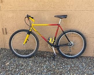 Vintage Gary Fisher Comp Mountain Bike Bicycle 	From crank to stem 21 inches	
