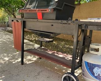 Weber Propane Grill BBQ	46 x 60 x 22in	HxWxD
