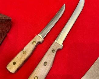 Chicago Cutlery Knives in Block		
