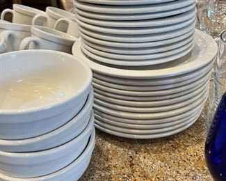 Culinary Arts Cafeware Dinnerware Set	47 pieces	

