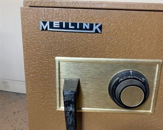 MEILINK Fire Safe 	22.5 x 16.75 x 23.5.	HxWxD
