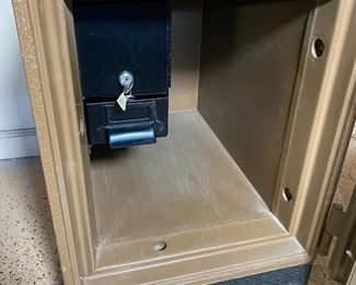 MEILINK Fire Safe 	22.5 x 16.75 x 23.5.	HxWxD
