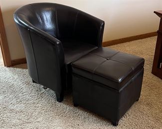 Pacific Coast Faux Leather Club Chair & Ottoman	29 x 28 x 29in	HxWxD
