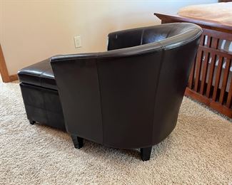 Pacific Coast Faux Leather Club Chair & Ottoman	29 x 28 x 29in	HxWxD
