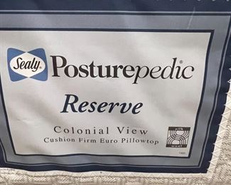 King Bed Broyhill Artisan Ridge Mission Arts and Crafts 4078-256	Frame: 54x85x87in Mattress 76 x 80in	HxWxD
