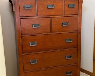 Chest Dresser Broyhill Artisan Ridge Mission Arts and Crafts Hill 4078-240	55x42x18.25in	HxWxD
