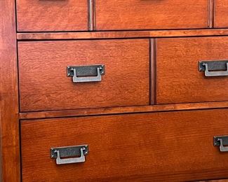 Chest Dresser Broyhill Artisan Ridge Mission Arts and Crafts Hill 4078-240	55x42x18.25in	HxWxD
