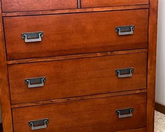 Chest Dresser Broyhill Artisan Ridge Mission Arts and Crafts Hill 4078-240	55x42x18.25in	HxWxD
