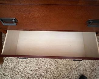 Chest Dresser Broyhill Artisan Ridge Mission Arts and Crafts Hill 4078-240	55x42x18.25in	HxWxD
