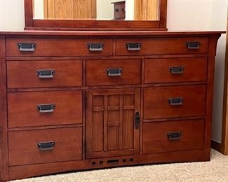 Long Dresser & Mirror Broyhill Artisan Ridge Mission Arts and Crafts 9 Drawer  	Dresser: 39x66x18in<BR>Mirror : 42 x 48 x2.5in	HxWxD
