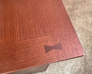 Long Dresser & Mirror Broyhill Artisan Ridge Mission Arts and Crafts 9 Drawer  	Dresser: 39x66x18in<BR>Mirror : 42 x 48 x2.5in	HxWxD
