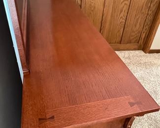 Long Dresser & Mirror Broyhill Artisan Ridge Mission Arts and Crafts 9 Drawer  	Dresser: 39x66x18in<BR>Mirror : 42 x 48 x2.5in	HxWxD
