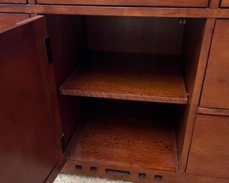 Long Dresser & Mirror Broyhill Artisan Ridge Mission Arts and Crafts 9 Drawer  	Dresser: 39x66x18in<BR>Mirror : 42 x 48 x2.5in	HxWxD
