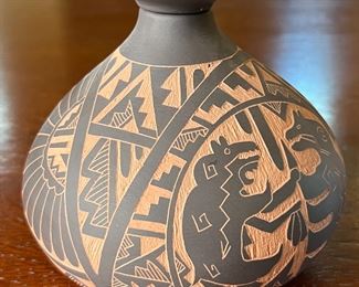 Acoma/Hopi Dalawepi Ergil Vallo Pot Native American Pottery 	5 inches high	
