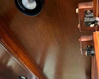 China Cabinet Broyhill Artisan Ridge Mission Arts and Crafts 5077-65/66 	82 x 66 x 18in	HxWxD
