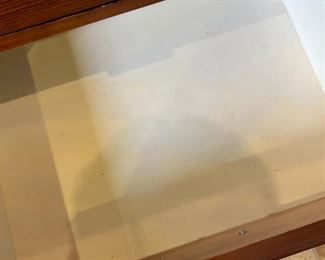 China Cabinet Broyhill Artisan Ridge Mission Arts and Crafts 5077-65/66 	82 x 66 x 18in	HxWxD
