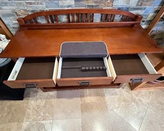 Sideboard Broyhill Artisan Ridge Mission Arts and Crafts 4078-514 48 x 62 x 20in	HxWxD
