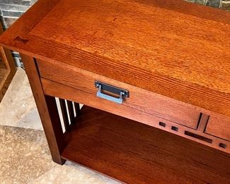 Sofa Table Broyhill Artisan Ridge Mission Arts and Crafts 4078-009 	30.25 x 54 x 18.	HxWxD
