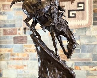 Large Frederic Remington Mountain Man Bronze Statue Sculpture	29 x 12 x 20in	HxWxD
