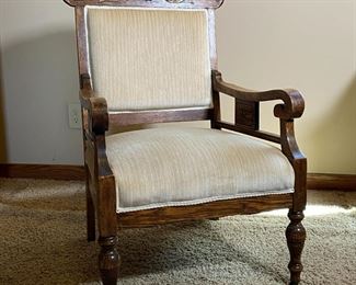 Antique Carved Oak Accent Chair 	37 x 24 x 23in	HxWxD
