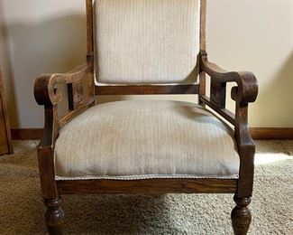 Antique Carved Oak Accent Chair 	37 x 24 x 23in	HxWxD
