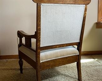 Antique Carved Oak Accent Chair 	37 x 24 x 23in	HxWxD
