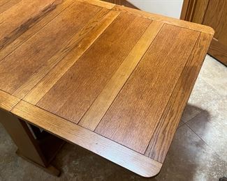 Antique Oak Arts & Crafts Drop Leaf Gate leg Table 	30 x 36 x 13.5–61in	HxWxD
