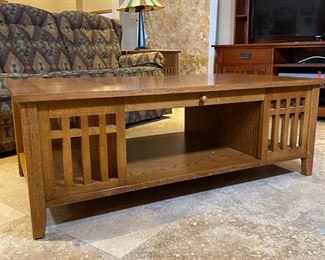 Mission Oak Coffee Table Arts And Crafts 	18 x 28 x 50in	HxWxD
