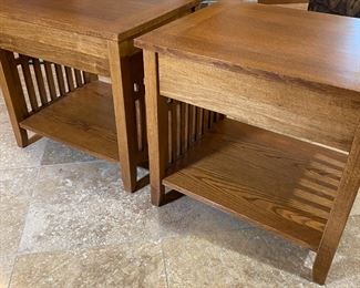 2pc Mission Oak End Tables PAIR Arts And Crafts 	24.5 x 22 x 26in	HxWxD
