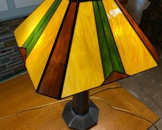 2pc Mission Style Bronze & Slag Glass Table Lamps PAIR Arts And Crafts 	26 x 16 x 16in	HxWxD
