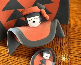 Hopi Zuni PB Shebola 3pc Pottery Nativity PATRICIA BAXTER Native American 	5.5 x 6.5in	
