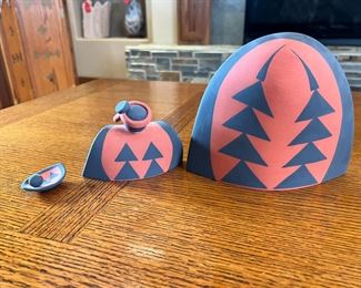 Hopi Zuni PB Shebola 3pc Pottery Nativity PATRICIA BAXTER Native American 	5.5 x 6.5in	
