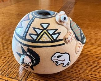 Lizard Seed Pot Vanicka Neha Zuni Pottery Native American 	3 inches high	
