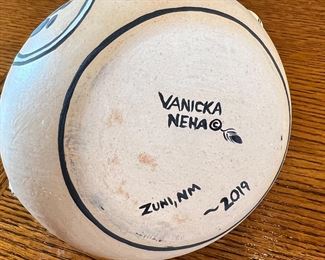 Lizard Seed Pot Vanicka Neha Zuni Pottery Native American 	3 inches high	
