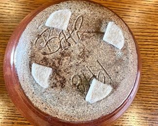 Studio Pottery Ceramic Bear Top Pot	7.25 inches high.	
