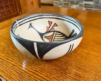 Santo Domingo Kewa Robert Tenorio Pottery Bowl Native American 	4 x 8in diameter	

