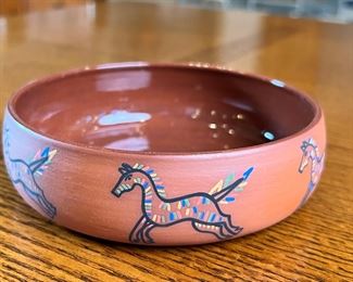 Victoria McKinney Pottery Primitive Horse Bowl Native American 	2 x 5.75in diameter	
