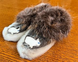 Inuit Fur Shoes Slippers Moccasins KIds	7 inches long	
