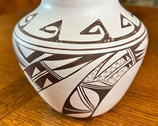 Hopi Pottery Marianne Navasie Frogwoman Pot Vase Native American 	5.25x 2.5in diameter at opening.	

