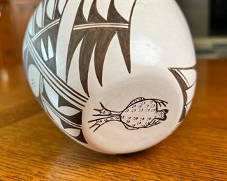 Hopi Pottery Marianne Navasie Frogwoman Pot Vase Native American 	5.25x 2.5in diameter at opening.	
