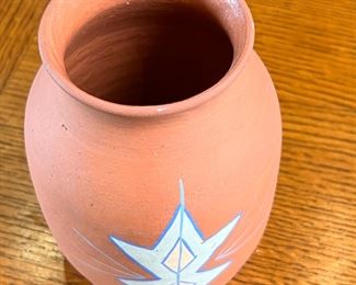 Thelma Toehay Chapman&nbsp;Kiowa Pottery Vase Native American	4.25 x 3 diameter at opening	
