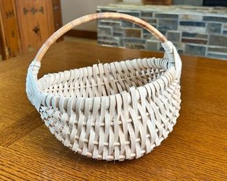 Ribbed Melon Basket ORION	7 x 8 x 9in	HxWxD
