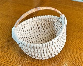 Ribbed Melon Basket ORION	7 x 8 x 9in	HxWxD
