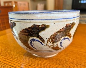 Cherokee Mel Cornshucker Stoneware Bear Bowl Native American 	5.25 x 7.75 diameter.	
