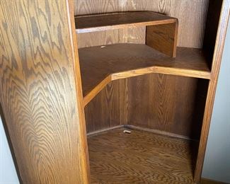 Oak Corner Desk	72 x 36 x 30	HxWxD
