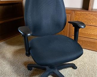Office Chair	43 x 27 x 24in	HxWxD
