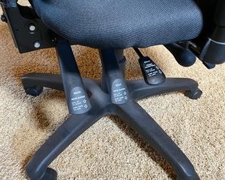 Office Chair	43 x 27 x 24in	HxWxD
